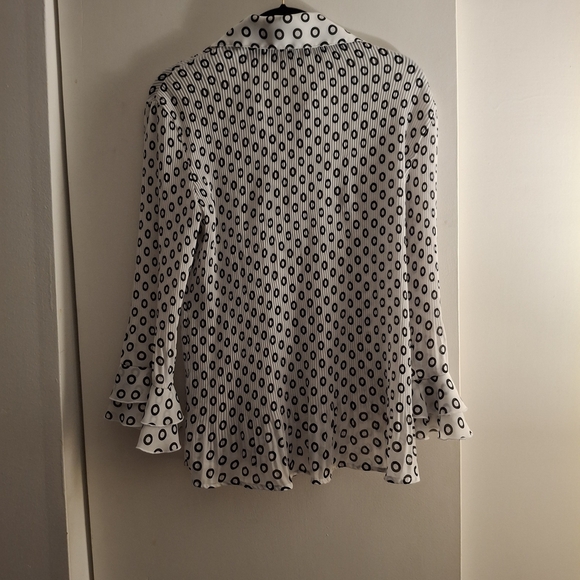 Essentials by Milano Black and White Patterened Button Down Shirt - Picture 2 of 8